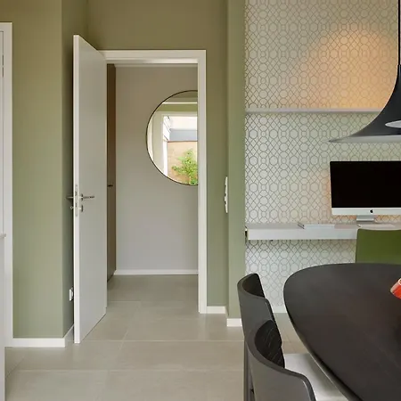 Homefy Luxury - 5 Pax - 2 Bath - Garage - Exclusive & Unique Ratingen