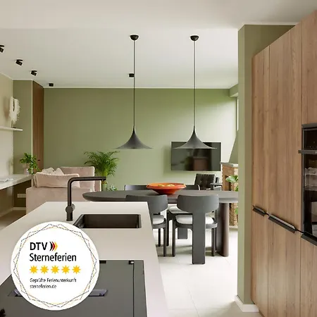 Homefy Luxury - 5 Pax - 2 Bath - Garage - Exclusive & Unique *